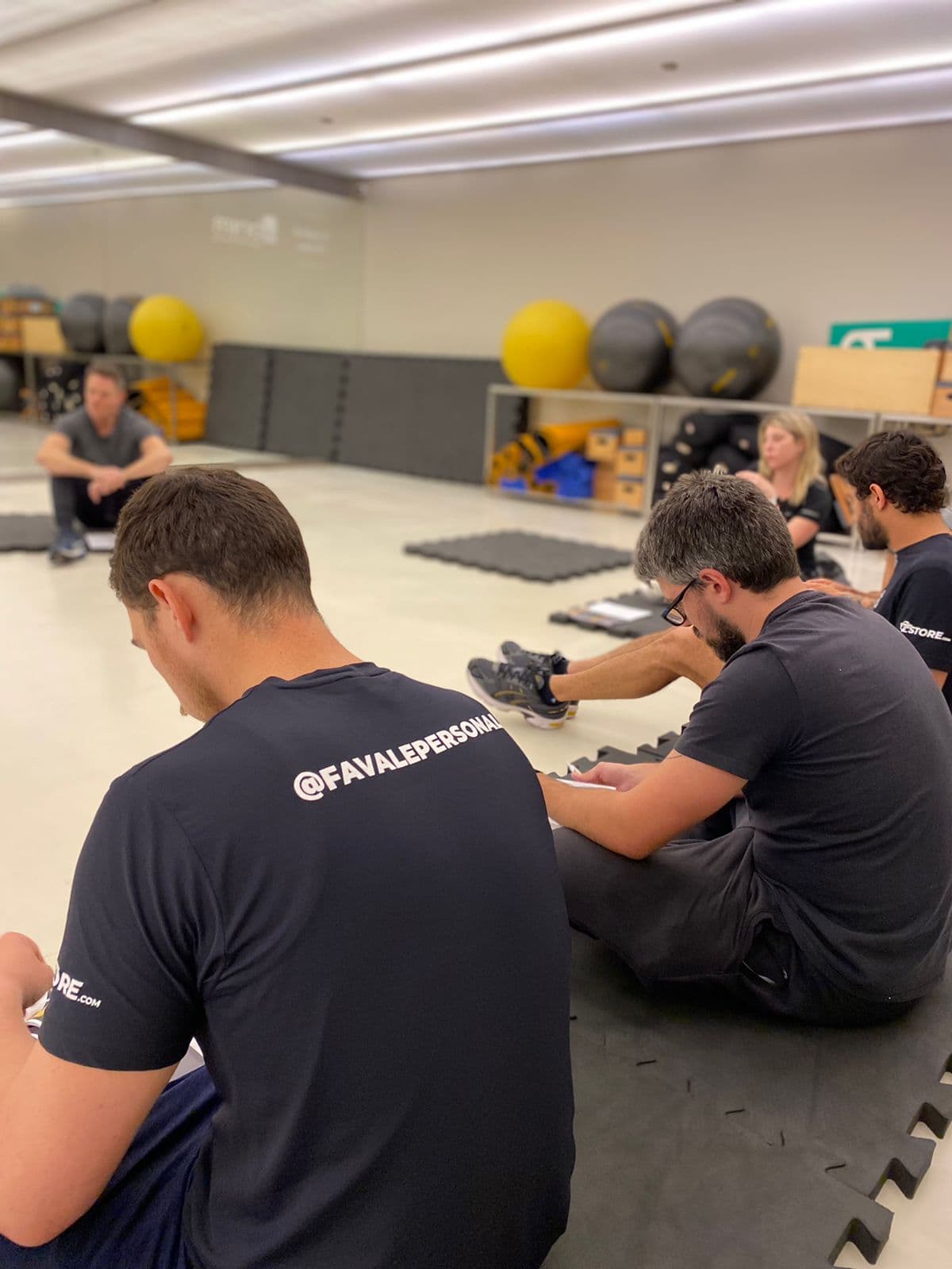 Equipe multidisciplinar da Favale Físico Saúde